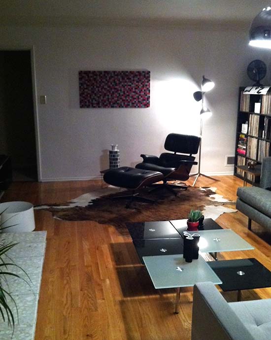 Modern Decor With Eames Chair And Squares Painting